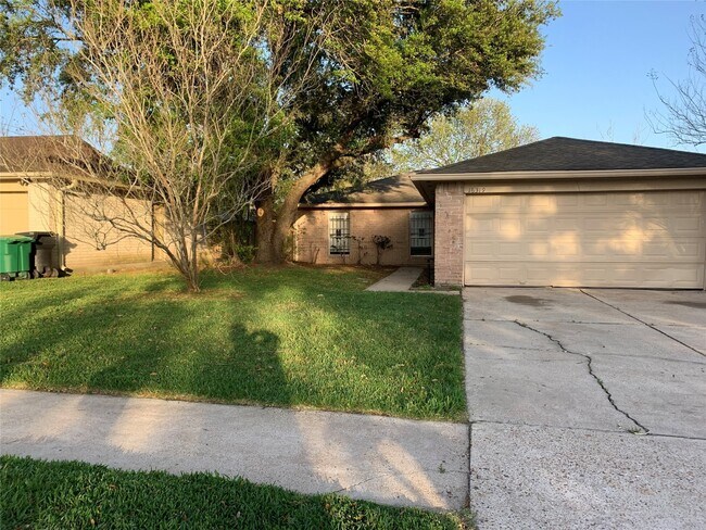 Primary Photo - 16319 Paiter St
