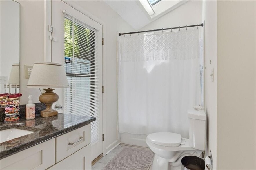 Building Photo - 505 Summerhill Pl