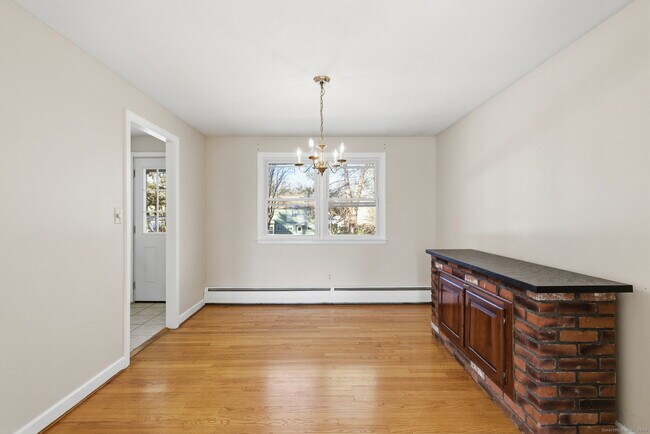 Building Photo - 8 Cherryfield Dr