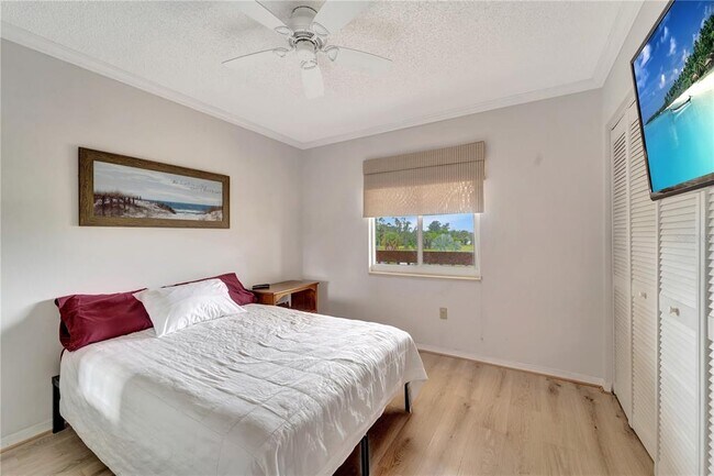 Building Photo - 6699 San Casa Dr