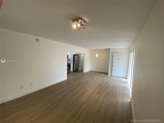 Building Photo - 4170 NW 79th Ave