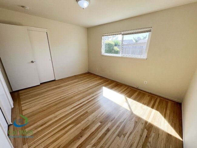 Building Photo - $3695 - 3 Bd/2 Ba Single Family Home with ...
