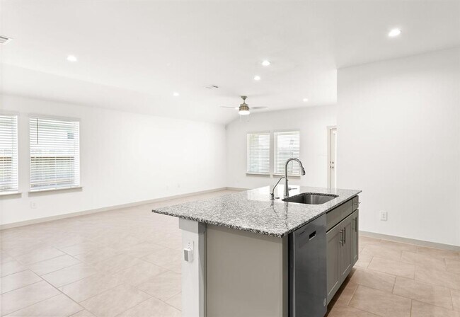 Building Photo - 4918 Pne Hvn Ln