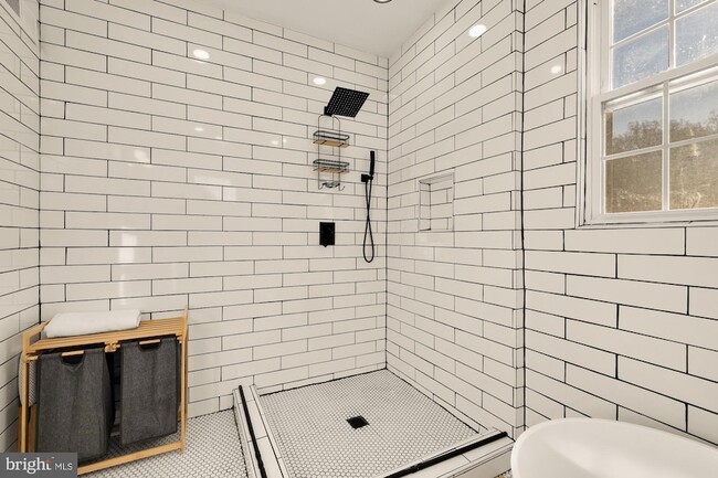 Building Photo - 3422 Pennsylvania Ave. SE