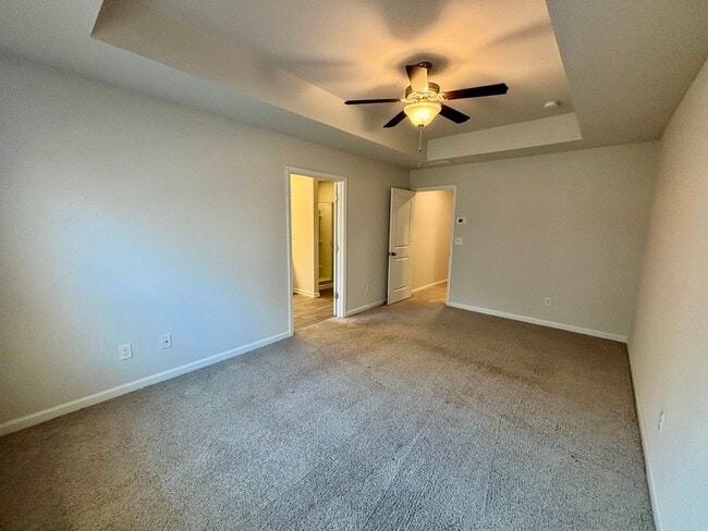 Building Photo - 2809 Ridgeview Dr