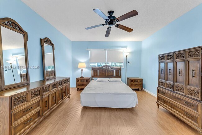 Building Photo - 5000 NW 36th St