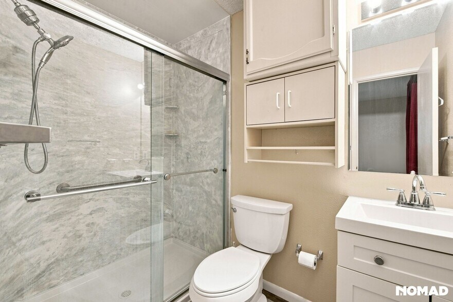 Building Photo - 8346 Shoal Creek Dr