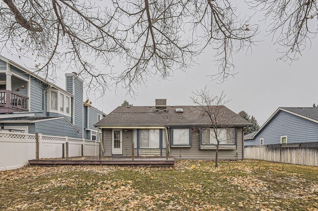 Building Photo - Beautiful Move in Ready Ranch Home in Sanderson Creek Neighborhood of Lakewood- New paint and car...