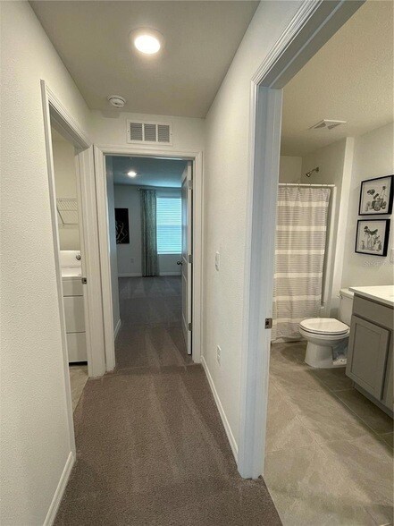 Building Photo - 37059 Kings Crown Dr