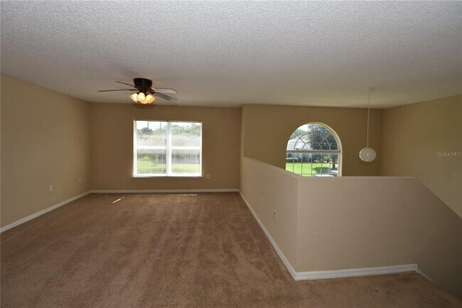 Building Photo - 27 Riverdale Ln