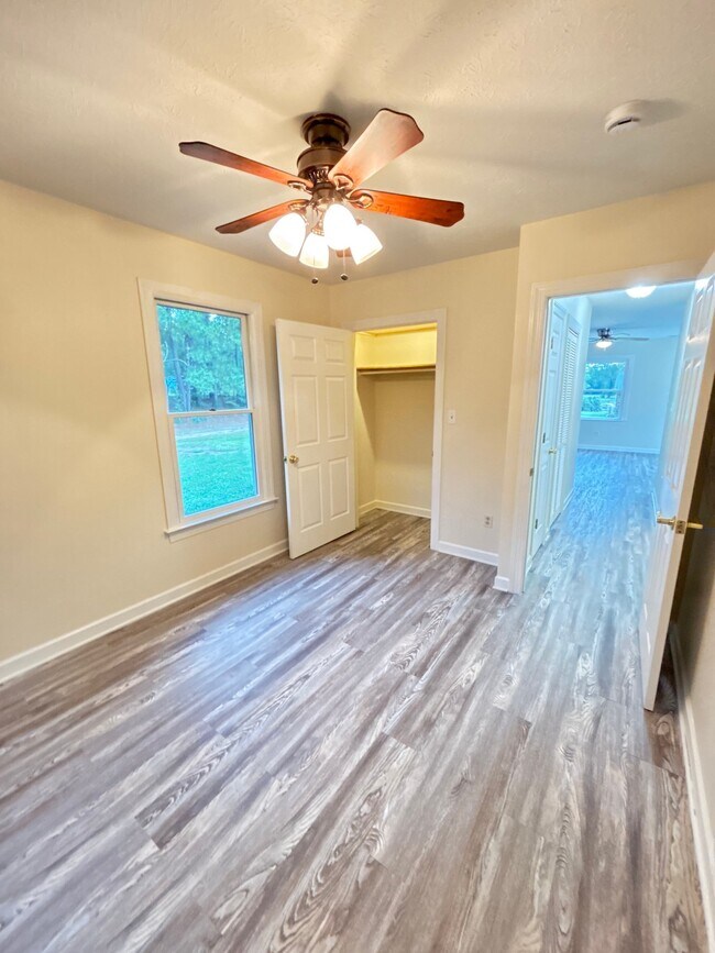 Building Photo - 10399 Hope Cir