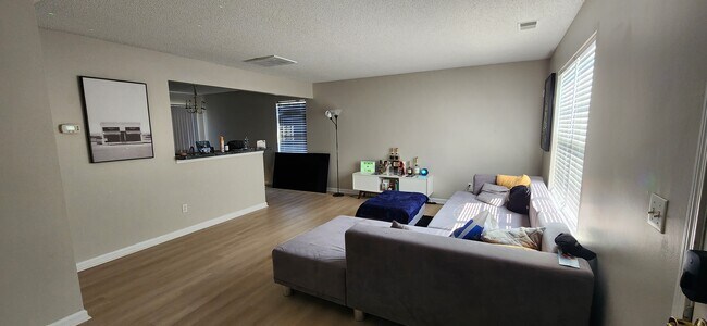 Building Photo - 1113 Waverly Pl Dr