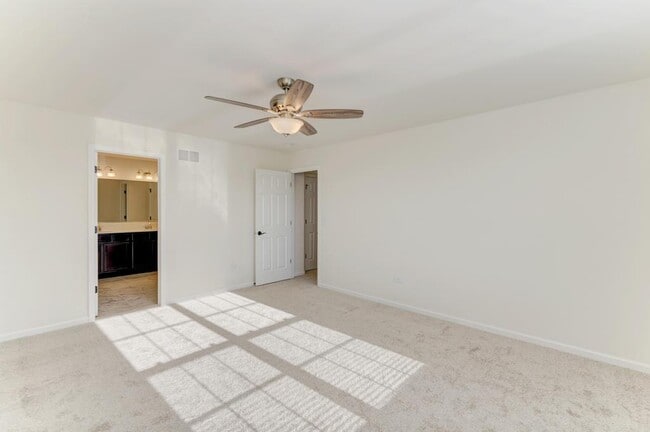 Building Photo - 15303 S Sawgrass Cir