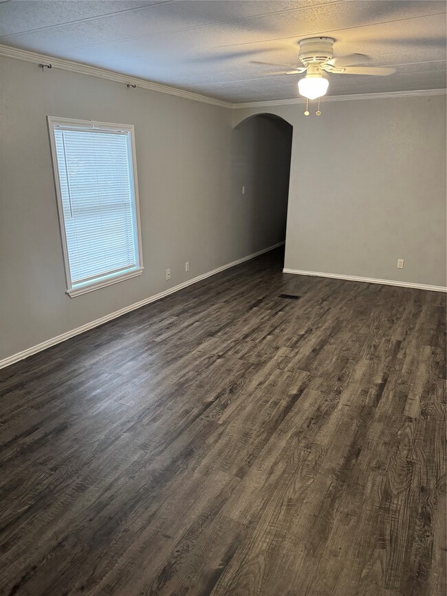 Building Photo - 36022 Lomax Rd