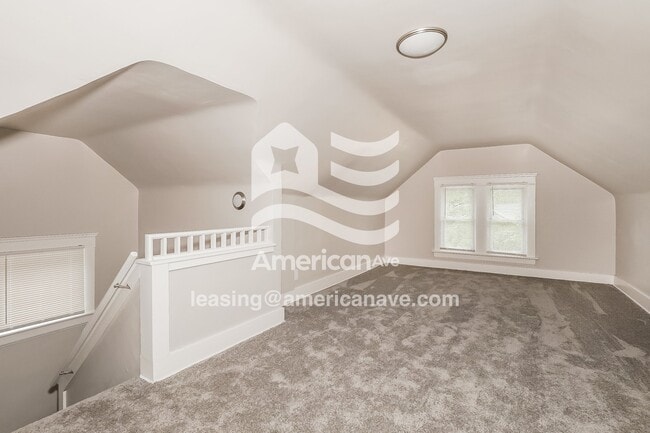 Building Photo - 128 Hollinger Ave