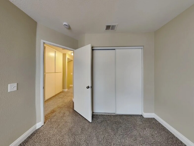 Building Photo - 1862 Golden Spike Dr