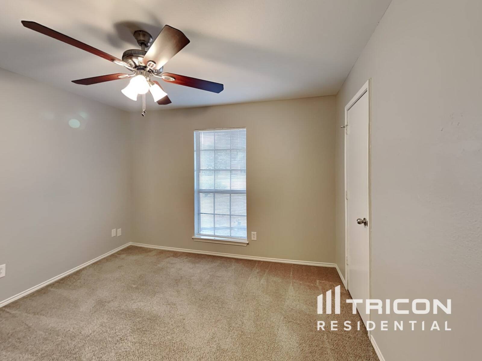 Building Photo - 6007 Big Springs Dr