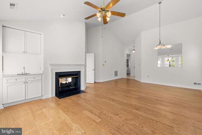 Building Photo - 11318 Savannah Dr