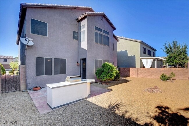 Building Photo - 5643 Almocita Ct