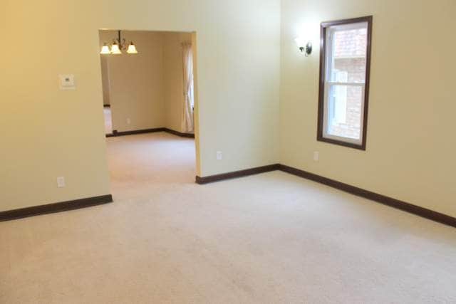 Building Photo - Spacious, 5bd, 2.5 renovated home in Midway!! AVAILABLE NOW