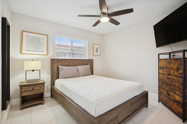 Building Photo - 819 SW 13 Street Fort Lauderdale, FL 33315