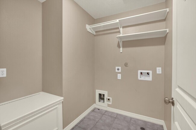 Building Photo - 1524 Birdsall St