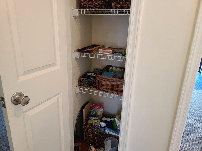 Building Photo - 11 Beacham Rd