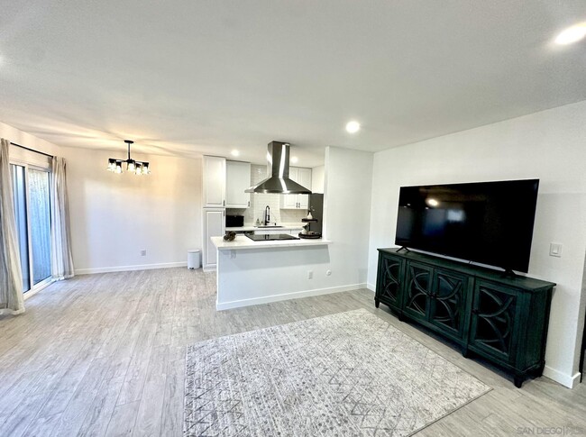 Building Photo - 9556 Carroll Canyon Rd