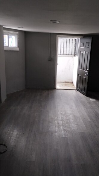 Building Photo - 3107 Evergreen Ave