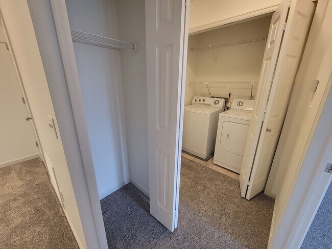 Building Photo - Fresh Boulder 1 Bedroom Condo for Rent wit...