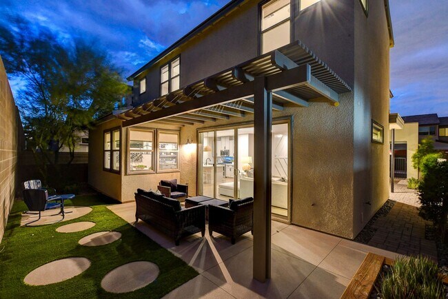 Building Photo - Luxury Designer Dream Home in Inspirada – ...