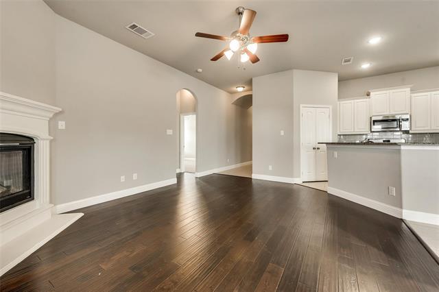 Building Photo - 698 Harper Dr