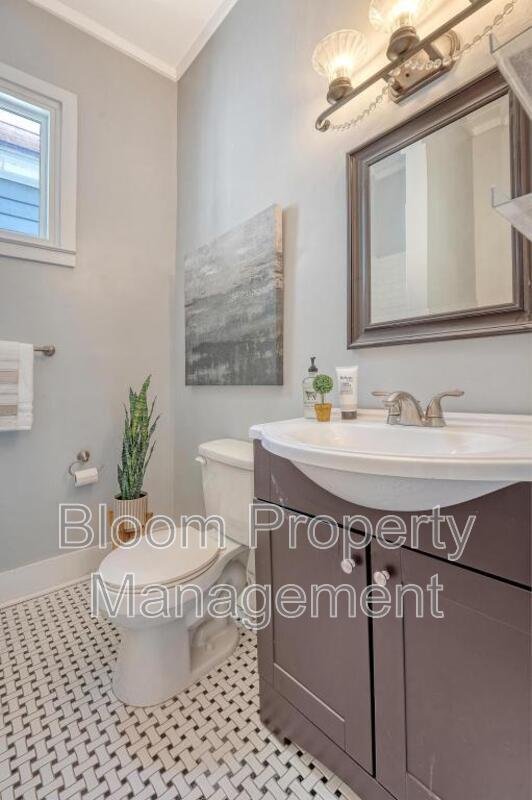 Building Photo - 169 Fishburne St