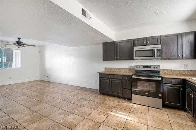 Building Photo - 3501 Rio Robles Dr