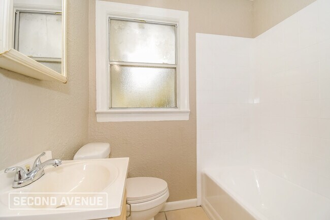 Building Photo - 7027 Barberie St