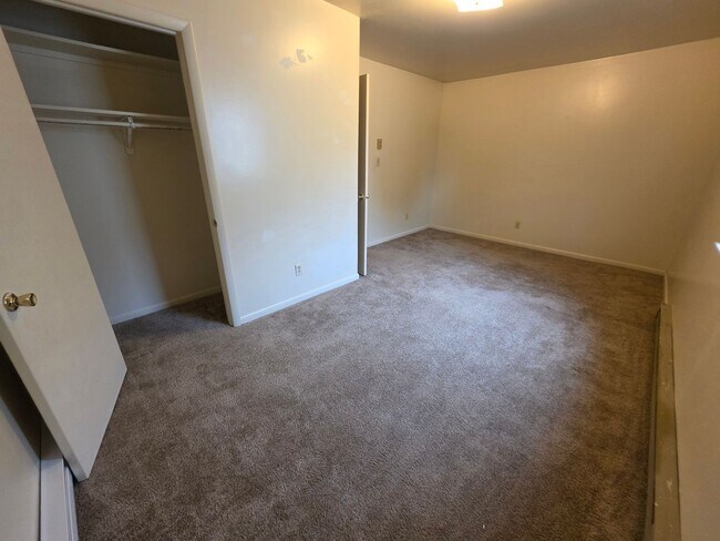 Building Photo - Charming Second-Floor Apartment in Havre de Grace!