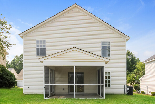 Building Photo - 4-Bed, 3-Bath Home with 2-Car Garage