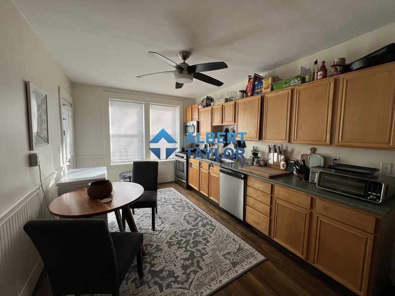 Kitchen - 10 Fairfield St