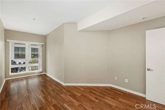 Building Photo - 450 J St