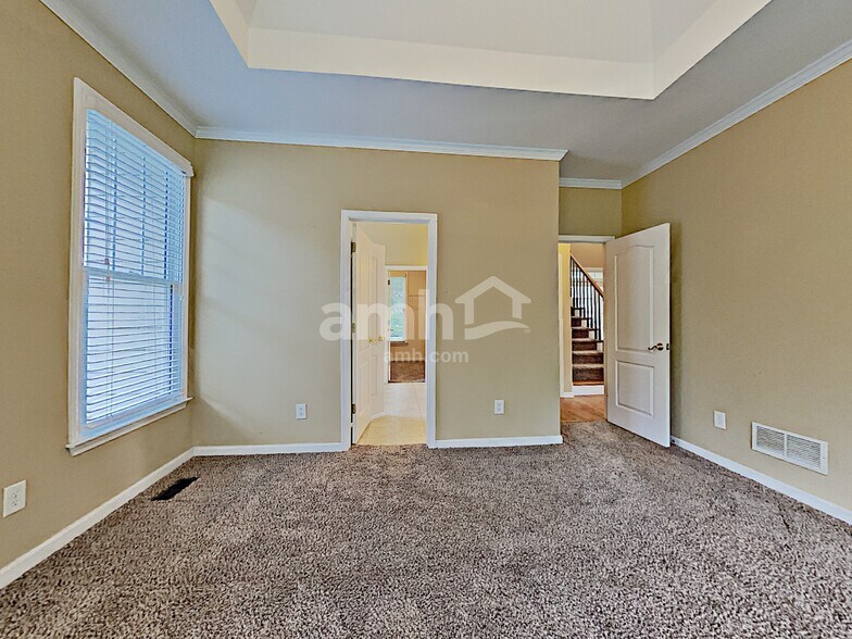 Building Photo - 1758 Crossvale Dr
