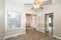 Building Photo - 1329 E Market St