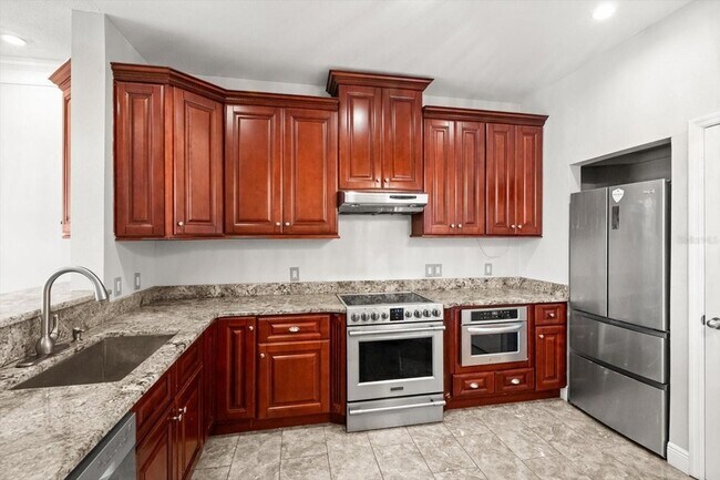 Building Photo - 443 Hamptoncrest Cir