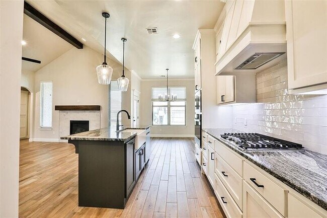 Building Photo - 9301 SW 44th Terrace