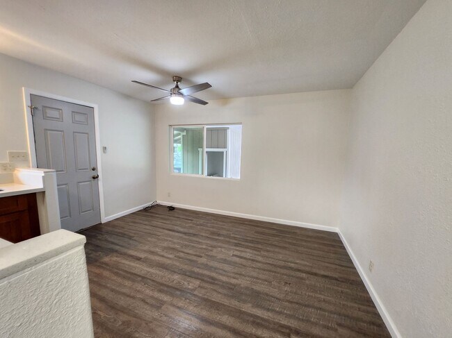 Building Photo - 2/1 Cottage in North Kihei