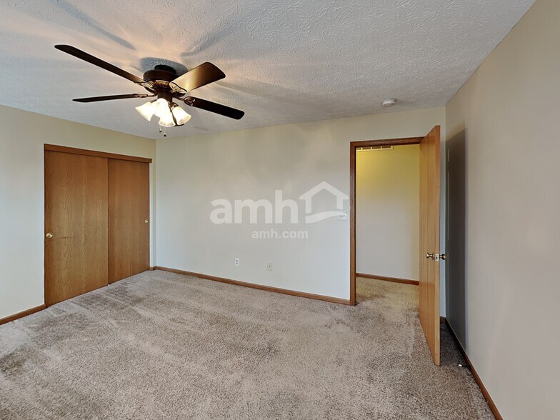Building Photo - 1449 Tall Pine Ct