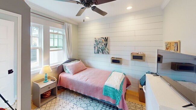 Building Photo - $500 off first month promotion, inquire for more information! Beautiful 4 Bedroom, 3 Bathroom Ata...