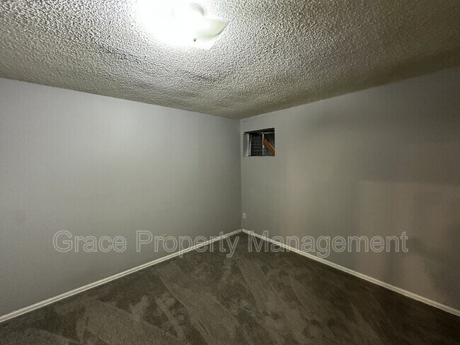 Building Photo - 15941 E Princeton Ave