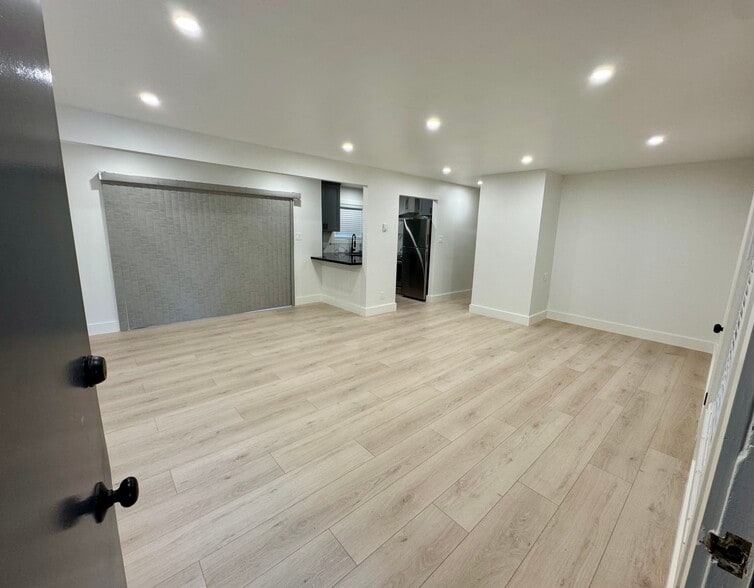 Building Photo - 603 Woodside Way