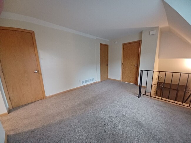 Building Photo - 409 Fairview Ave N