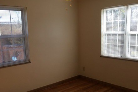 Building Photo - 2073 Ridgeview Rd